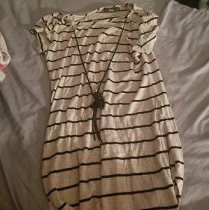 Stripped tunic shirt with necklace